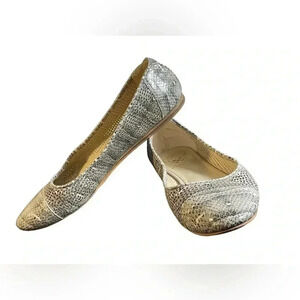 Vince Camuto Flat Leather Cream Bronze Snake Print  Size 9.5M
